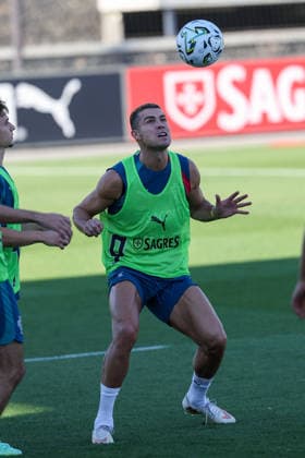 Lisbon, Portugal, September 23: Cristiano Ronaldo of Portugal in action with the ball during the Portuguese national team s training session ahead of the UEFA Nations League 2026–27 League Phase Matchday 1 game between Portugal and Wales at Estádio José Alvalade in Lisbon, Portugal Copyright: HMBxMedia JoaquimxFerreira