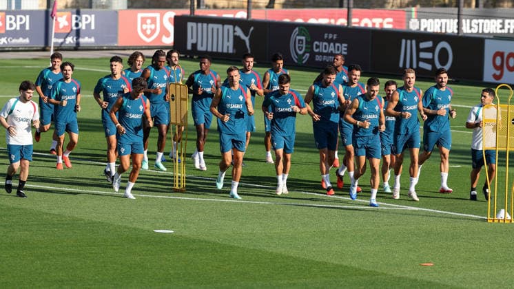 Lisbon, Portugal, September 23: Portugal s team warms up, with Cristiano Ronaldo among the players, during a training session ahead of the UEFA Nations League 2026–27 Group Stage Matchday 1 match between Portugal and Wales at Estadio José Alvalade in Lisbon, Portugal Copyright: HMBxMedia JoaquimxFerreira
