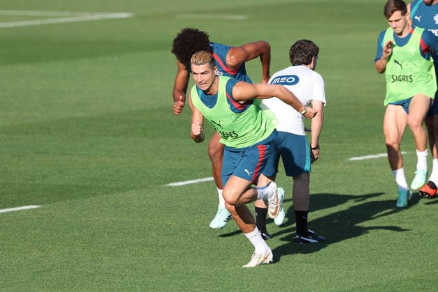 Lisbon, Portugal, September 23: Cristiano Ronaldo warms up with the Portuguese national team during training ahead of the UEFA Nations League 2026-27 Group Stage Matchday 1 match between Portugal and Wales at Estádio José Alvalade in Lisbon, Portugal Copyright: HMBxMedia JoaquimxFerreira