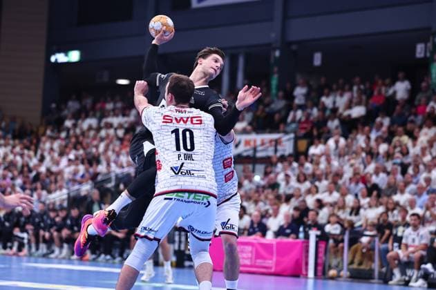 Domen Makuc (THW Kiel, 35) takes a shot while battling Paul Ohl (TV Huettenberg, 10). TV Huettenberg vs. THW Kiel, Handball, DHB Cup, Round 2, 2026–2027 season, September 23, 2026, GER, TV Huettenberg vs. THW Kiel, Handball, DHB Cup, Round 2, 2026–2027 season, September 23, 2026, Wetzlar Copyright: xEibner-Pressefoto RenexWeissx EP_RWS
