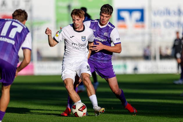 September 23, 2026, xkwix, soccer, exhibition match, SC Wiedenbrück vs. VfL Osnabrück, Jahnstadion, exhibition match, 2026–2027 season: Tom Krueger (SC Wiedenbrück 8) in a tackle against Jonathan Wensing (VfL Osnabrück 5). DFB regulations prohibit any use of photographs as image sequences and or quasi-video. Photo: xKamilxWilkowskixPressefotoKochx, North Rhine-Westphalia, Germany