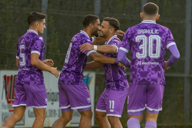Landsberg, Germany, September 23, 2026, Toto Cup, 2026–2027 Bavarian State Cup, Quarterfinals: TSV 1882 Landsberg vs. FC Ingolstadt 04. Pictured in the crowd, FCI goal scorer Keanan Bennetts celebrates with his teammates after scoring the 0–1 goal with his teammates, TSV Sportpark Bayern Copyright: xFotostandx xSchäferx