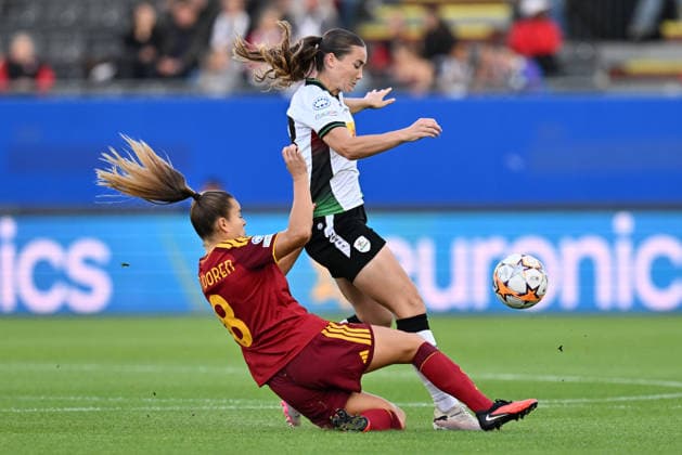 260923 OHL vs AS Roma Kayleigh Van Dooren (8) of Roma pictured in a duel with Sterre Gielen (28) of OH Leuven Women during the Uefa Women™s Champions League matchday 1 in the League phase game in season 2026 - 2027 between Oud Heverlee Leuven - OHL and AS Roma on September 23 , 2026 in Leuven, Belgium. (Photo by David Catry Sportpix) Leuven Den Dreef - King Power Flemish Brabant Belgium  Copyright: xSportpix.bex xDavidxCatryxDavidxCatryx