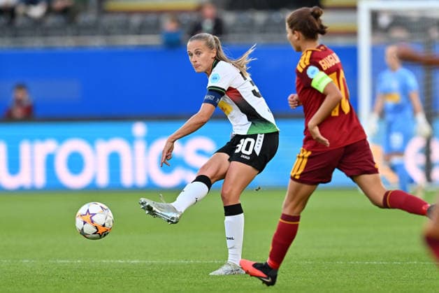 260923 OHL vs AS Roma Julie Biesmans (30) of OH Leuven Women pictured in action during the Uefa Women™s Champions League matchday 1 in the League phase game in season 2026 - 2027 between Oud Heverlee Leuven - OHL and AS Roma on September 23 , 2026 in Leuven, Belgium. (Photo by David Catry Sportpix) Leuven Den Dreef - King Power Flemish Brabant Belgium  Copyright: xSportpix.bex xDavidxCatryxDavidxCatryx
