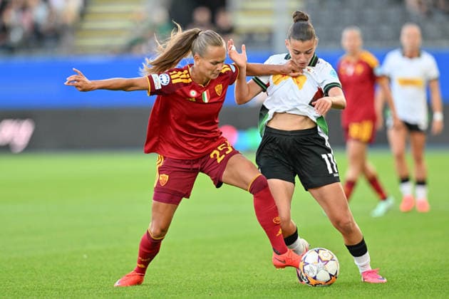 260923 OHL vs AS Roma Frederikke Thogersen (25) of Roma fighting for the ball with Ioanna Papatheodorou (11) of OH Leuven Women during the Uefa Women™s Champions League matchday 1 in the League phase game in season 2026 - 2027 between Oud Heverlee Leuven - OHL and AS Roma on September 23 , 2026 in Leuven, Belgium. (Photo by David Catry Sportpix) Leuven Den Dreef - King Power Flemish Brabant Belgium  Copyright: xSportpix.bex xDavidxCatryxDavidxCatryx