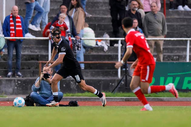 Soccer Friendly Match: SV Schermbeck vs. Rot-Weiss Essen on September 23, 2026, at the Volksbank Arena in Schermbeck. Marvin Obuz, Rot-Weiss Essen