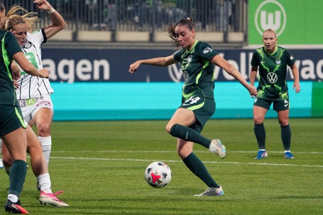 Germany Soccer UEFA Women s Europa Cup 2026–2027, Qualifying Round 2, First Leg: VfL Wolfsburg vs. SK Sturm Graz at AOK Stadium Wolfsburg; Goal by Smilla Vallotto of VfL Wolfsburg Women, 14 Copyright: xAymanxAlahmedx