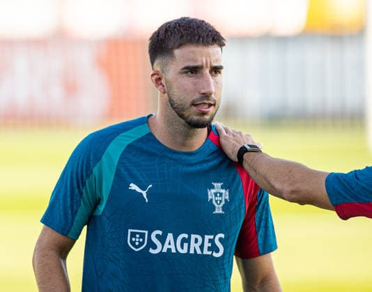 Football - UEFA Nations League - Group A4 - Portugal v Wales - MD-1 LISBON, PORTUGAL - Wednesday, September 23, 2026: Portugal s Joao Paulo Dias Fernandes Paulinho during a training session at the Cidade do Futebol ahead of the UEFA Nations League Group A4 match between Portugal and Wales. (Photo by Amanda McMaster Propaganda) LISBON Cidade do Futebol LISBON PORTUGAL  Copyright: xAmandaxMcMasterx 2026-09-23-048-Portugal_Wales_MD-1