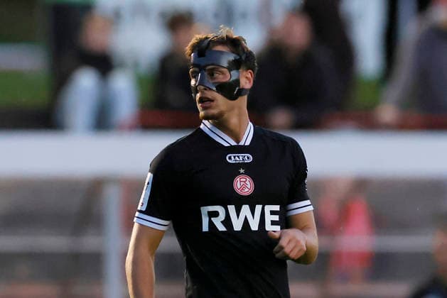 Soccer Friendly Match: SV Schermbeck vs. Rot Weiss Essen on September 23, 2026, at the Volksbank Arena in Schermbeck; Marvin Obuz, Rot Weiss Essen