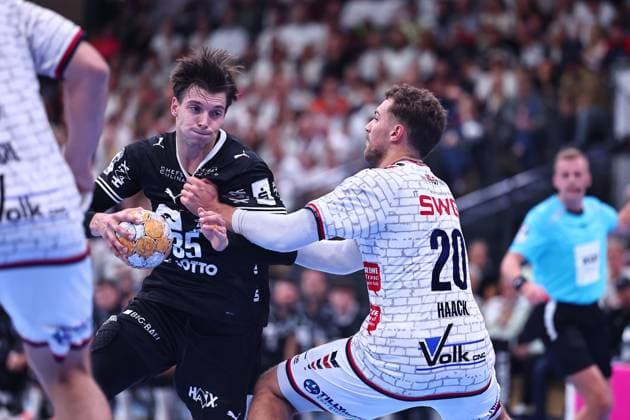 Domen Makuc (THW Kiel), 35, in a one-on-one battle with Leif Haack (TV Huettenberg), 20 GER, TV Huettenberg vs. THW Kiel, Handball, DHB Cup, 2nd Round, 2026–2027 Season, September 23, 2026, GER, TV Huettenberg vs. THW Kiel, Handball, DHB Cup, Round 2, 2026–2027 season, September 23, 2026, Wetzlar Copyright: xEibner-Pressefoto RenexWeissx EP_RWS