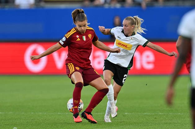 260923 OHL vs AS Roma Kayleigh Van Dooren (8) of Roma fighting for the ball with Saar Janssen (2) of OH Leuven Women during the Uefa Women™s Champions League matchday 1 in the League phase game in season 2026 - 2027 between Oud Heverlee Leuven - OHL and AS Roma on September 23 , 2026 in Leuven, Belgium. (Photo by David Catry Sportpix) Leuven Den Dreef - King Power Belgium  Copyright: xSportpix.bex xDavidxCatryxDavidxCatryx