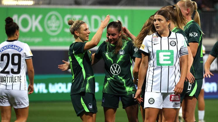 VfL vs. Graz, Women s Europa League Qualifier, Wolfsburg, September 23, 2026, Soccer, Women’s, VfL Wolfsburg vs. SK Sturm Graz, UEFA Women’s Europa League Qualifying, Round 2, 2026–2027 Season. Smilla Vallotto of VfL Wolfsburg celebrates with the team after scoring the goal that made it 3–0 at AOK Stadion Niedersachsen, Germany