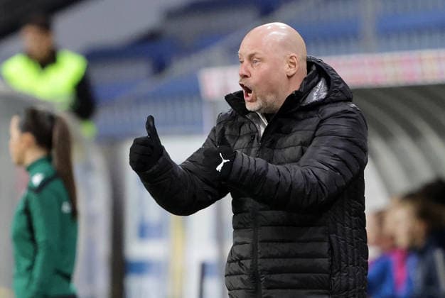 SOCCER - WEC, St.Poelten vs Malmoe SANKT POELTEN,AUSTRIA,23.SEP.26 - SOCCER - UEFA Women s Europa Cup, qualification, SKN Sankt Poelten vs Malmoe FF. Image shows head coach Jonas Valfridsson (Malmoe).  GEPAxpictures xWalterxLuger