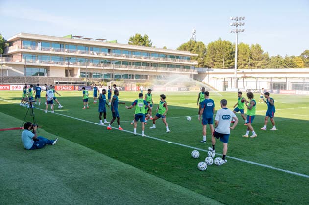 September 23, 2026, Lisbon, Lisbon, Portugal: Portugal national team, Nationalteam training session at the Cidade do Futebol in Oeiras ahead of their UEFA Nations League qualifying match against Wales. Lisbon Portugal - ZUMAr238 20260923_zip_r238_015 Copyright: xRicardoxRochax