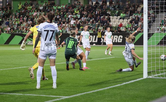 Here, Svenja Huth of VfL Wolfsburg scores the 4-0 goal against Sarah Lisa Duebel and Lilla Sipos of SK Sturm Graz; even Merel Bormans of SK Sturm Graz can no longer prevent the goal. Soccer, Women s, 2026–2027 season, UEFA, Women’s Europa Cup Qualifying, Round 2, AOK Stadium Wolfsburg, VfL Wolfsburg vs. Sturm Graz
