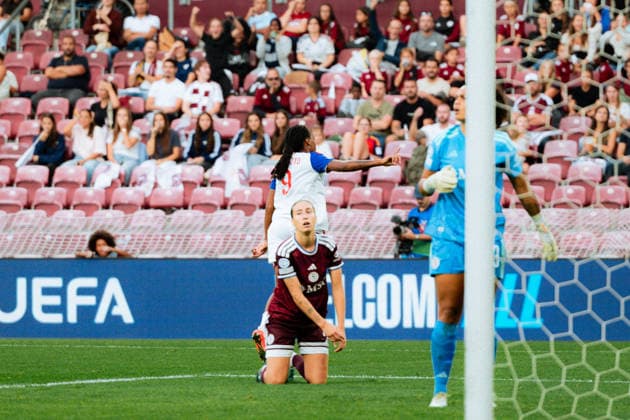 GENEVA, SWITZERLAND, SEPTEMBER 23 : Marie-Antoinette Katoto of OL Lyonnes celebrates after scoring her team s third goal during the UEFA Women s Champions League 2026 27 League Phase MD1 between Servette FC Chênois féminin and OL Lyonnes at Stade de Genève on September 23, 2026 in Geneva, Switzerland. Copyright: xPaulinexFIGUETx xSPPx Sportspressphoto_SPR237712