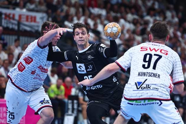 Domen Makuc, THW Kiel, 35; Domen Makuc, THW Kiel, 35; Torsten Anselm, TV Huettenberg, 25; GER, TV Huettenberg vs. THW Kiel, Handball, DHB Cup, 2nd Round, 2026–2027 Season, September 23, 2026 GER, TV Huettenberg vs. THW Kiel, Handball, DHB Cup, Round 2, 2026–2027 season, September 23, 2026 Wetzlar Copyright: xEibner-Pressefoto RenexWeissx EP_RWS