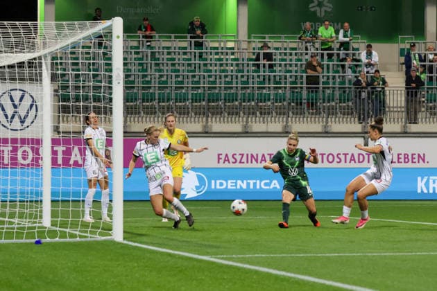 September 23, 2026, xgrfx, Soccer: UEFA Women s Europa Cup, VfL Wolfsburg vs. SK Sturm Graz, goal by Svenja Huth, making it 4-0 for VfL Wolfsburg at AOK Stadium