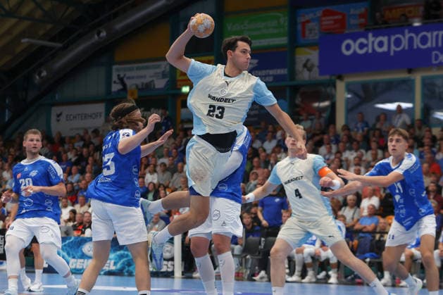 September 23, 2026, xtgx, DHB Cup Round 2, Dessau Rosslauer HV 06 vs. VfL Gummersbach emspor, from left: Nikola Roganovic (Gummersbach), 23 takes a shot, goal scorer, scores a goal, goal, scores the goal against Dessau