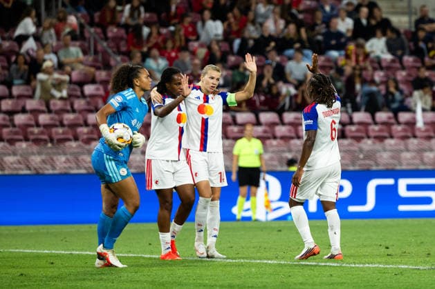 GENEVA, SWITZERLAND, SEPTEMBER 23 : Melchie Dumornay of OL Lyonnes celebrates with teammates after scoring her team s sixth goal during the UEFA Women s Champions League 2026 27 League Phase MD1 between Servette FC Chênois féminin and OL Lyonnes at Stade de Genève on September 23, 2026 in Geneva, Switzerland. Copyright: xPaulinexFIGUETx xSPPx Sportspressphoto_SPR237730