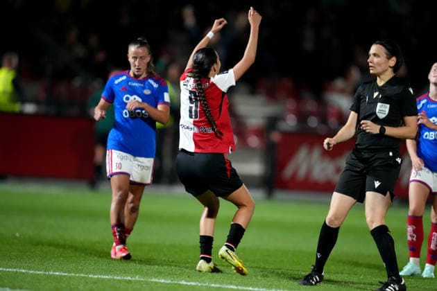 UEFA Women s Europa Cup: Feyenoord Rotterdam V1 v Valerenga Fotball Woman Woman Rotterdam - Tori Dellaperuta of Feyenoord Rotterdam V1 celebrates scoring her team s second goal (2-1) during the second qualifying round 1st leg competition round of the 2026 2027 UEFA Women s Europa Cup season. The match is set between Feyenoord Rotterdam V1 and Valerenga Fotball Woman at Varkenoord on 23 September 2026 in Rotterdam, Netherlands (Hero Images Danny de Groot) Copyright: xDannyxdexGrootx