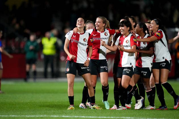 UEFA Women s Europa Cup: Feyenoord Rotterdam V1 v Valerenga Fotball Woman Woman Rotterdam - Tori Dellaperuta of Feyenoord Rotterdam V1 celebrates scoring her team s second goal (2-1) with Kirsten van de Westeringh of Feyenoord Rotterdam V1, Ibrahim Cissoko of PEC Zwolle and Avani Brandt of Feyenoord Rotterdam V1 during the second qualifying round 1st leg competition round of the 2026 2027 UEFA Women s Europa Cup season. The match is set between Feyenoord Rotterdam V1 and Valerenga Fotball Woman at Varkenoord on 23 September 2026 in Rotterdam, Netherlands (Hero Images Danny de Groot) Copyright: xDannyxdexGrootx