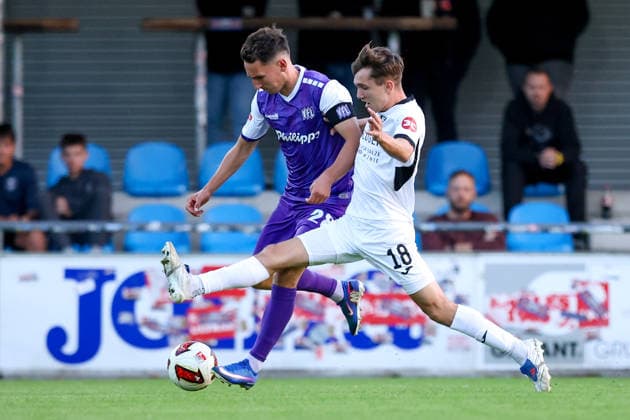 September 23, 2026, xkwix, soccer, exhibition match, SC Wiedenbrück vs. VfL Osnabrück, Jahnstadion, exhibition match, 2026–2027 season: Konrad Faber (VfL Osnabrück, No. 28) in a tackle against Timo Arnold (Kondziella, SC Wiedenbrück, No. 18). DFB regulations prohibit any use of photographs as image sequences and or quasi-video. Photo: xKamilxWilkowskixPressefotoKochx North Rhine-Westphalia, Germany