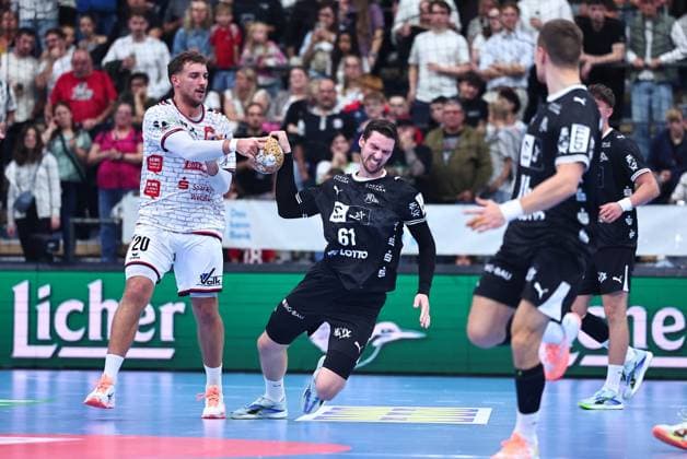 Leif Haack (TV Huettenberg), 20, in a one-on-one battle with Hendrik Pekeler (THW Kiel), 61 GER, TV Huettenberg vs. THW Kiel, Handball, DHB Cup, 2nd Round, 2026–2027 Season, September 23, 2026, GER, TV Huettenberg vs. THW Kiel, Handball, DHB Cup, 2nd Round, 2026–2027 season, September 23, 2026, Wetzlar Copyright: xEibner-Pressefoto RenexWeissx EP_RWS