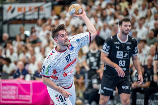 DHB Cup: TV Hüttenberg vs. THW Kiel, September 23, 2026; David Kuntscher (TV Hüttenberg), 97; Veron Nacinovic (THW Kiel), 93; DHB Cup: TV Hüttenberg vs. THW Kiel in Wetzlar, September 23, 2026 Copyright: xBEAUTIFULxSPORTS Roeczeyx