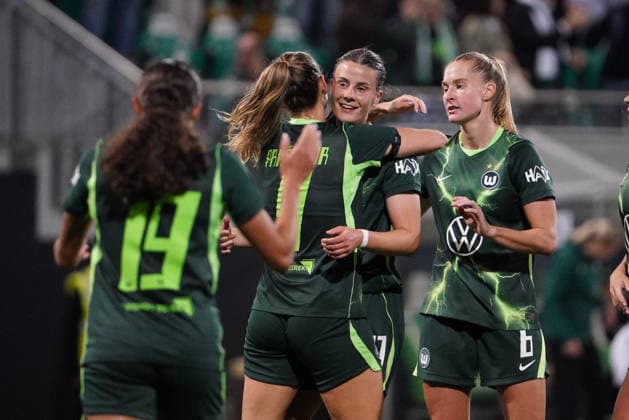 Germany Soccer UEFA Women s Europa Cup 2026–2027, Qualifying Round 2, First Leg: VfL Wolfsburg vs. SK Sturm Graz at AOK Stadium Wolfsburg—Goal and goal celebration by Katharina Piljic of VfL Wolfsburg Women, 17 Copyright: xAymanxAlahmedx