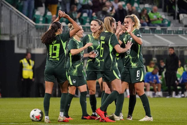 Germany Soccer UEFA Women s Europa Cup 2026–2027, Qualifying Round 2, First Leg: VfL Wolfsburg vs. SK Sturm Graz at AOK Stadium Wolfsburg—Goal and goal celebration by Katharina Piljic of VfL Wolfsburg Women, 17 Copyright: xAymanxAlahmedx