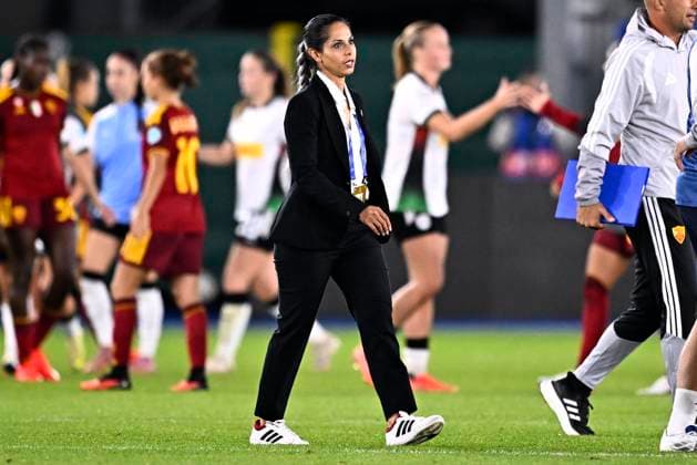 OH Leuven v AS Roma - UEFA Women s Champions League LEUVEN, BELGIUM - SEPTEMBER 23 : Habibzadeh Ster head coach of OH Leuven during the UEFA Women s Champions League 2026 27 League Phase MD1 match between OH Leuven and AS Roma on September 23, 2026 in Leuven, Belgium, 23 09 2026 Leuven Belgium  Copyright: xTomasxSiskx