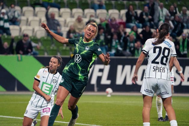 Germany Soccer UEFA Women s Europa Cup 2026–2027, Qualifying Round 2, First Leg: VfL Wolfsburg vs. SK Sturm Graz at AOK Stadium Wolfsburg—Goal and goal celebration by Lena Lattwein of VfL Wolfsburg Women, 8 Copyright: xAymanxAlahmedx