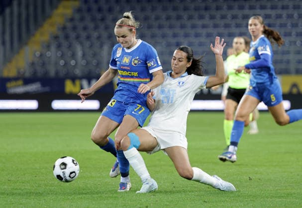 SOCCER - WEC, St.Poelten vs Malmoe SANKT POELTEN,AUSTRIA,23.SEP.26 - SOCCER - UEFA Women s Europa Cup, qualification, SKN Sankt Poelten vs Malmoe FF. Image shows Diana Lemesova (St.Poelten) and Vesna Milivojevic (Malmoe).  GEPAxpictures xWalterxLuger
