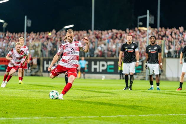 Eric Hottmann, Fortuna Düsseldorf, No. 9, scoring the penalty kick to make it 5–0 in the match between Fortuna Düsseldorf and Schwarz Weiss Alstaden, soccer, Lower Rhine Cup, 2nd round, 2026–27 season, September 23, 2026, DFL regulations prohibit any use of photographs as image sequences and or quasi-video. Fortuna Düsseldorf vs. Schwarz-Weiss Alstaden, soccer, Lower Rhine Cup, 2nd round, 2026–27 season, September 23, 2026, Düsseldorf Copyright: xEibner-Pressefoto LukasxBaldygax EP_LBA