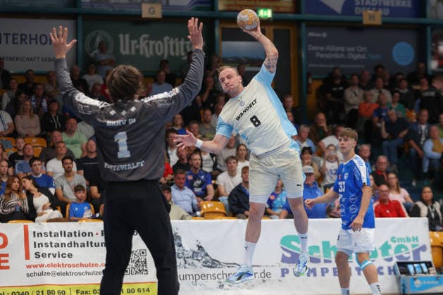 September 23, 2026, xtgx, DHB Cup 2nd Round, Dessau Rosslauer HV 06 vs. VfL Gummersbach emspor, from left: Lukas Blohme (Gummersbach), 8 shots on goal, goal scorers, scores a goal, goal, scores the goal against Dessau