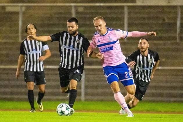 Lower Rhine Cup: Rheydter SV vs. MSV Duisburg ** FOR EDITORIAL USE ONLY ** EDITORIAL USE ONLY ** p Soccer Lower Rhine Cup: Rheydter SV vs. MSV Duisburg on September 23, 2026, at the Grenzlandstadion in Mönchengladbach. Florian Krüger, Duisburg. Copyright JakobxKlos Copyright: JakobxKlos doc87qb26thc045296jf5y ,EDITORIAL USE ONLY Copyright: JakobxKlos