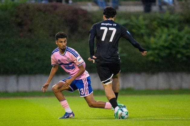 Lower Rhine Cup: Rheydter SV vs. MSV Duisburg ** FOR EDITORIAL USE ONLY ** EDITORIAL USE ONLY ** p Soccer Lower Rhine Cup: Rheydter SV vs. MSV Duisburg on September 23, 2026, at the Grenzlandstadion in Mönchengladbach. Reda Haddou, Duisburg. Copyright JakobxKlos Copyright: JakobxKlos doc87qb23l3sx41cdf8sf6v ,EDITORIAL USE ONLY Copyright: JakobxKlos