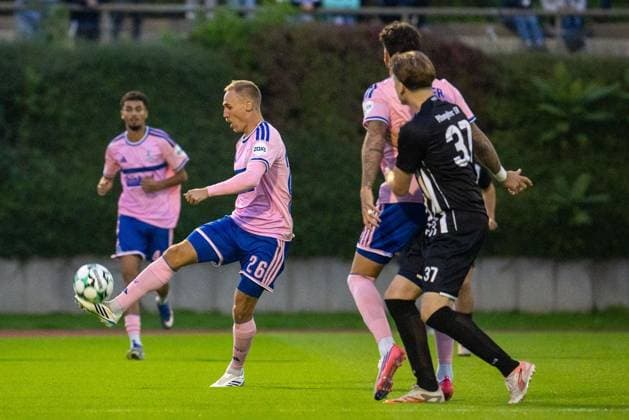 Lower Rhine Cup: Rheydter SV vs. MSV Duisburg ** FOR EDITORIAL USE ONLY ** EDITORIAL USE ONLY ** p Soccer Lower Rhine Cup: Rheydter SV vs. MSV Duisburg on September 23, 2026, at the Grenzlandstadion in Mönchengladbach. Florian Krüger, Duisburg. Copyright JakobxKlos Copyright: JakobxKlos doc87qb23pplr7ql33yr1f ,EDITORIAL USE ONLY Copyright: JakobxKlos