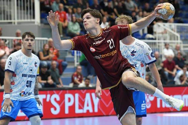Men s Handball DHB Cup, 2nd Round: TuSEM Essen 1 vs. VfL Potsdam on September 23, 2026, at Sportpark Am Hallo in Essen, Felix Eißing, Essen xRx