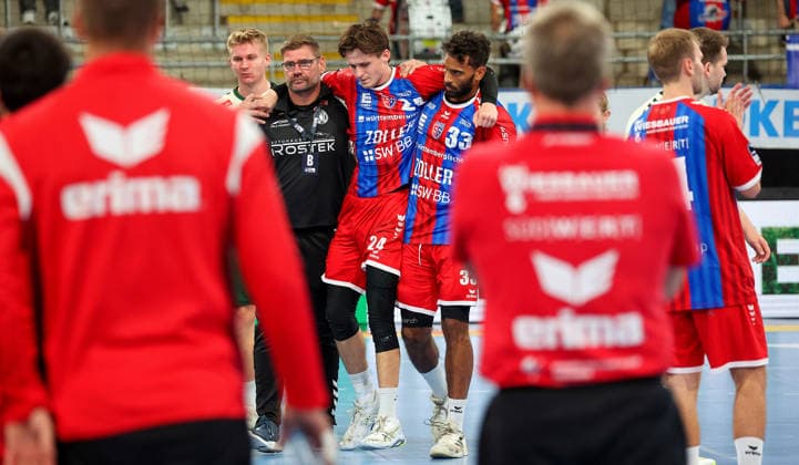 September 23, 2026, Germany, Bietigheim, DHB Handball Cup, 2026–2027 season: SG BBM Bietigheim vs. GWD Minden; from left: GWD coach Aaron Ziercke, Maxim Orlov (BBM), Djibril M. Bengue (BBM)