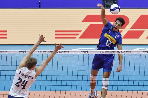 IPA88881347 - Attack by 12 Mattia Bottolo (Italy) during the quarterfinal of the CEV Enel EuroVolley 2026 match between Belgium and Slovenia at PalaVela, Turin, Italy, on September 23, 2026, during CEV EuroVolley 2026 - Quarterfinal - Italy vs. Finland, CEV EuroVolley Men s match in Turin, Italy, September 23, 2026  Copyright: xValerioxOrigo IPAxSportx xx IPA88881347