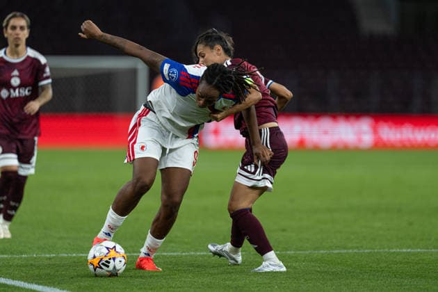 GENEVA, SWITZERLAND, SEPTEMBER 23 : Duel between Marie-Antoinette Katoto of OL Lyonnes and Daina Bourma of Servette FCCF during the UEFA Women s Champions League 2026 27 League Phase MD1 between Servette FC Chênois féminin and OL Lyonnes at Stade de Genève on September 23, 2026 in Geneva, Switzerland. Copyright: xCarlaxBoticax xSPPx Sportspressphoto_SPR238069