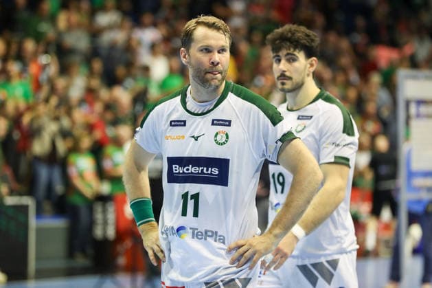 September 23, 2026, xgox, Handball DHB Cup, 2nd Round: SC Magdeburg vs. HSG Wetzlar, emspor; from left: Petter Overby (Wetzlar), 11 (disappointed), looking disappointed, dejected, disappointed (Magdeburg)