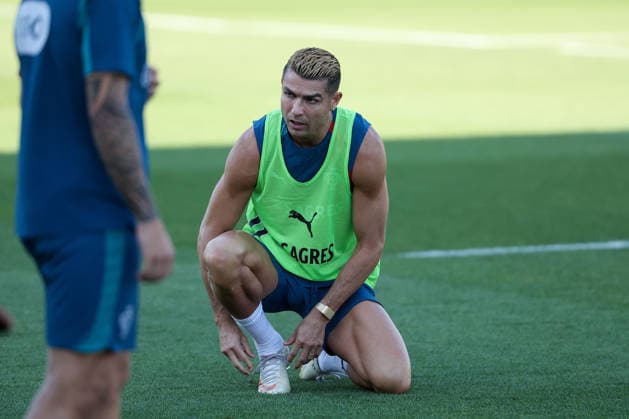 Lisbon, Portugal, September 23: Cristiano Ronaldo of Portugal ties his shoes during a Portugal national team training session ahead of the UEFA Nations League 2026–27 Group Stage Matchday 1 match between Portugal and Wales at Estádio José Alvalade in Lisbon, Portugal Copyright: HMBxMedia JoaquimxFerreira