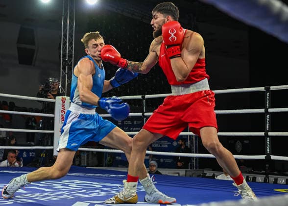 2026 European Boxing Elite Championships In Sofia SOFIA, BULGARIA - SEPTEMBER 23: Rami Kiwan (Red) of Bulgaria in action against Mateusz Urban (Blue) of Poland during their Elite Men s Middleweight Quarterfinal match on Day 7 of the 2026 European Boxing Elite Championships at the Asics Arena Sports Hall in Sofia, Bulgaria, on September 23, 2026. Sofia Bulgaria  Copyright: xArturxWidakx originalFilename:widak-2026euro260923_nppBC.jpg