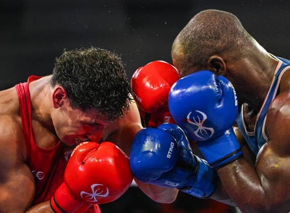 2026 European Boxing Elite Championships In Sofia SOFIA, BULGARIA - SEPTEMBER 23: Junior Tadah (Blue) of France in action against Fares Deroiche (Red) of Austria during their Elite Men s Cruiserweight Semifinal match on Day 7 of the 2026 European Boxing Elite Championships at the Asics Arena Sports Hall in Sofia, Bulgaria, on September 23, 2026. Sofia Bulgaria  Copyright: xArturxWidakx originalFilename:widak-2026euro260923_np6u9.jpg