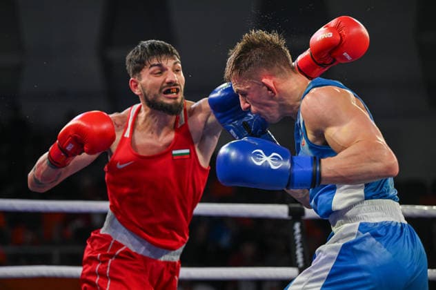 2026 European Boxing Elite Championships In Sofia SOFIA, BULGARIA - SEPTEMBER 23: Rami Kiwan (Red) of Bulgaria against Mateusz Urban (Blue) of Poland during their Elite Men s Middleweight Quarterfinal match on Day 7 of the 2026 European Boxing Elite Championships at the Asics Arena Sports Hall in Sofia, Bulgaria, on September 23, 2026. Sofia Bulgaria  Copyright: xArturxWidakx originalFilename:widak-2026euro260923_npNNv.jpg