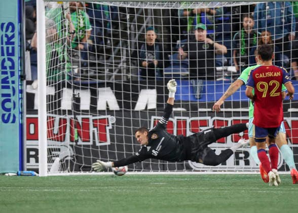 SEATTLE, WA - SEPTEMBER 23: Real Salt Lake goalkeeper Rafael Cabral (1) is unable to block a shot on goal by Seattle Sounders FC midfielder Albert Rusnak (11). in the second half during the MLS, Fussball Herren, USA match between Real Salt Lake and Seattle Sounders FC on September 23, 2026 at Lumen Field in Seattle, Washington. (Photo by Leslie Plaza Johnson Icon Sportswire) SOCCER: SEP 23 MLS Seattle Sounders FC vs Real Salt Lake EDITORIAL USE ONLY Icon260923012