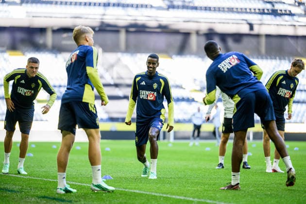 September 24, 2026: Emil Holm, Daniel Svensson, Alexander Isak, Paulos Abraham, and Williot Swedberg of the Swedish men’s national soccer team at a training session on September 24, 2026 in Stockholm. Photo by Jesper Zerman. BILDBYRAN code JZ JZ0758 soccer football fotball Nations League UEFA Nations League training practice Sweden Sweden Sweden A BBENG  Copyright: JESPERxZERMAN BB260924JZ006